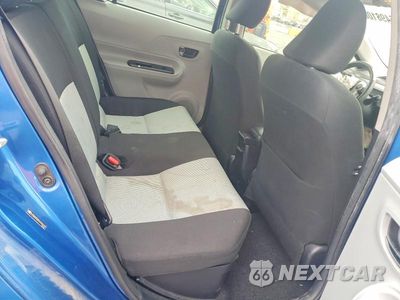 Zdjęcie 10 z 13 samochodu: 2013 TOYOTA PRIUS C THREE VIN:JTDKDTB31D1553195 - miniatura