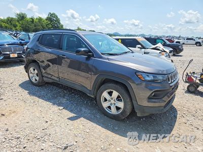Czwarte zdjęcie samochodu z boku: 2022 JEEP COMPASS LATITUDE VIN:3C4NJDBB9NT110743 - miniatura