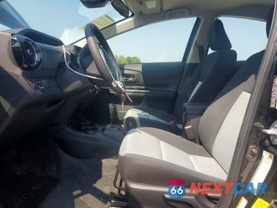 Zdjęcie 7 z 12 samochodu: 2017 TOYOTA PRIUS C TWO VIN:JTDKDTB30H1592057 - miniatura