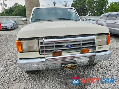 Piąte zdjęcie samochodu w środku: 1989 FORD F250 VIN:1FTEF25H7KPB34254 - miniatura