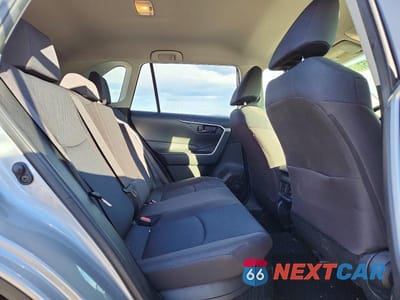 Zdjęcie 11 z 14 samochodu: 2020 TOYOTA RAV4 LE VIN:JTMMWRFV9LD059682 - miniatura