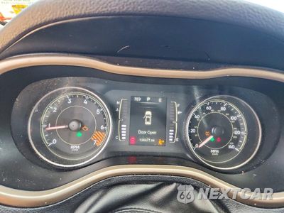 Zdjęcie 9 z 13 samochodu: 2014 JEEP CHEROKEE SPORT VIN:1C4PJLAB5EW247743 - miniatura