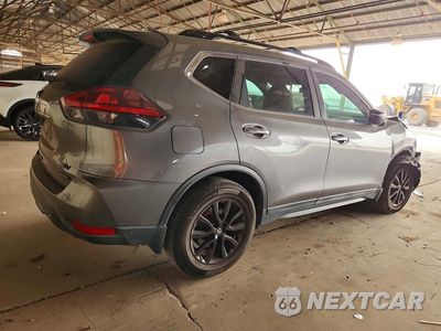 Trzecie zdjęcie samochodu z tyłu: 2018 NISSAN ROGUE SV VIN:5N1AT2MT0JC722396 - miniatura