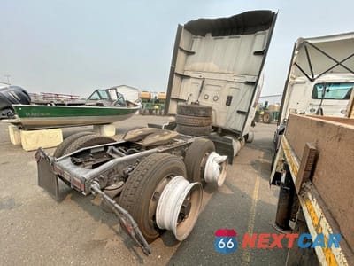 Trzecie zdjęcie samochodu z tyłu: 2026 INTERNATIONAL LT625 SEMI TRUCK VIN:3HSDZAPR7TN344719 - miniatura