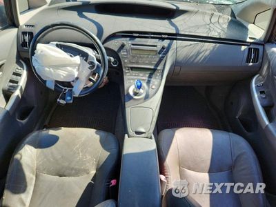 Zdjęcie 8 z 12 samochodu: 2010 TOYOTA PRIUS IV VIN:JTDKN3DU8A0197736 - miniatura