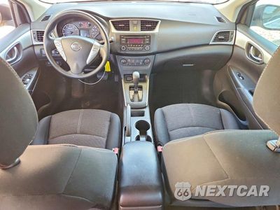 Zdjęcie 8 z 12 samochodu: 2017 NISSAN SENTRA S VIN:3N1AB7AP0HY374910 - miniatura