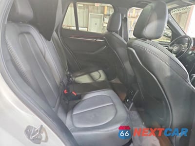 Zdjęcie 11 z 13 samochodu: 2016 BMW X1 XDRIVE28I VIN:WBXHT3C31G5E51331 - miniatura