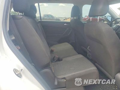 Zdjęcie 10 z 12 samochodu: 2019 VOLKSWAGEN TIGUAN S VIN:3VV1B7AX8KM089580 - miniatura