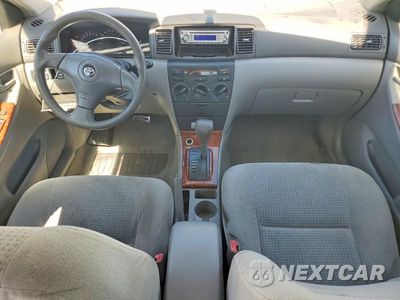 Zdjęcie 8 z 13 samochodu: 2005 TOYOTA COROLLA LE VIN:1NXBR32E05Z448596 - miniatura