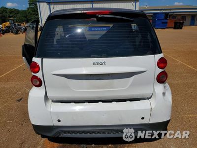 Zdjęcie 6 z 13 samochodu: 2015 SMART FORTWO PURE VIN:WMEEJ3BAXFK802600 - miniatura