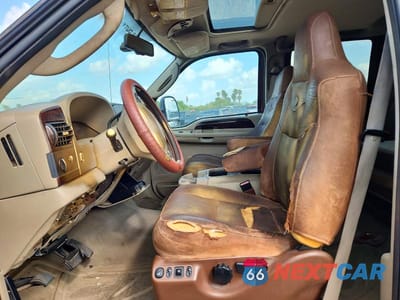 Zdjęcie 7 z 13 samochodu: 2006 FORD F350 SRW SUPER DUTY VIN:1FTWW31P26EA31946 - miniatura