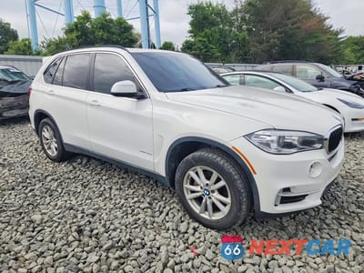 Czwarte zdjęcie samochodu z boku: 2015 BMW X5 SDRIVE35I VIN:5UXKR2C5XF0H38268 - miniatura