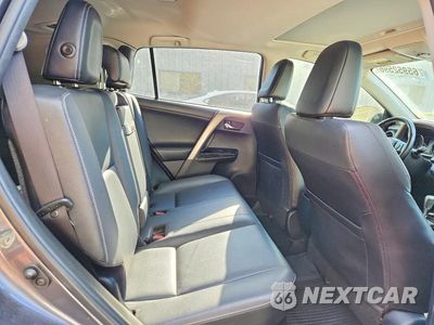Zdjęcie 10 z 12 samochodu: 2018 TOYOTA RAV4 HV LIMITED VIN:JTMDJREV2JD254679 - miniatura