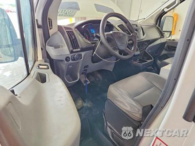 Zdjęcie 8 z 12 samochodu: 2016 FORD TRANSIT T-150 VIN:1FTYE1ZM7GKA62106 - miniatura