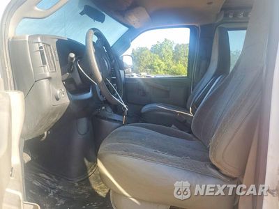 Zdjęcie 7 z 13 samochodu: 2017 GMC SAVANA G2500 VIN:1GTW7AFF3H1911517 - miniatura