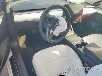 Zdjęcie 8 z 12 samochodu: 2023 TESLA MODEL 3 VIN:5YJ3E1EA8PF573116 - miniatura