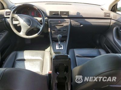 Zdjęcie 8 z 12 samochodu: 2005 AUDI A4 1.8T VIN:WAUJC68E25A015676 - miniatura