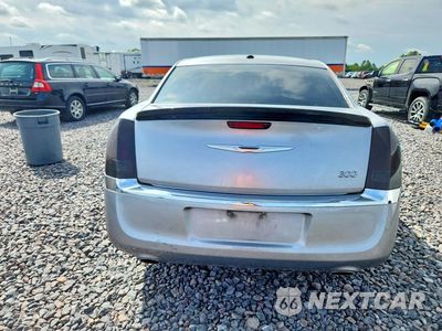 Zdjęcie 6 z 13 samochodu: 2014 CHRYSLER 300 VIN:2C3CCAAG5EH327216 - miniatura
