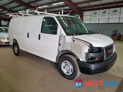 Czwarte zdjęcie samochodu z boku: 2018 CHEVROLET EXPRESS G2500 VIN:1GCWGAFB9J1311927 - miniatura