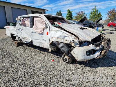 Czwarte zdjęcie samochodu z boku: 2018 TOYOTA TACOMA TRD SPORT VIN:3TMCZ5AN1JM136632 - miniatura