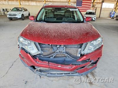 Piąte zdjęcie samochodu w środku: 2019 NISSAN ROGUE SV VIN:5N1AT2MT3KC845014 - miniatura