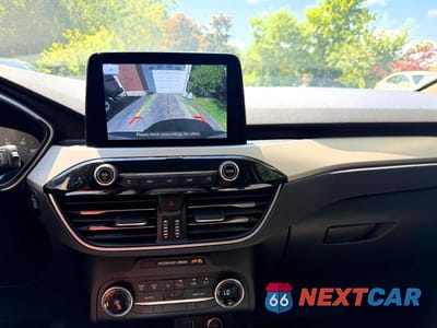 Zdjęcie 9 z 10 samochodu: 2020 FORD ESCAPE SE VIN:1FMCU9G69LUC41483 - miniatura