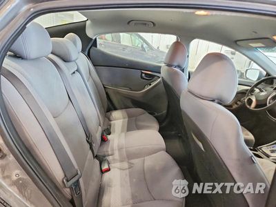 Zdjęcie 10 z 12 samochodu: 2013 HYUNDAI ELANTRA GLS VIN:5NPDH4AE3DH354227 - miniatura