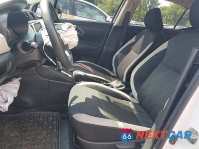 Zdjęcie 7 z 12 samochodu: 2021 NISSAN VERSA SV VIN:3N1CN8EV8ML885531 - miniatura