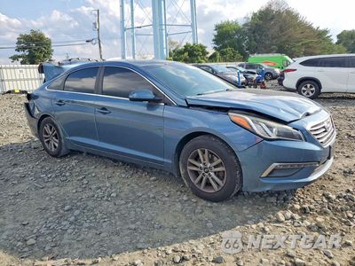 Czwarte zdjęcie samochodu z boku: 2015 HYUNDAI SONATA SE VIN:5NPE24AF6FH192790 - miniatura