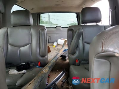 Zdjęcie 10 z 14 samochodu: 2005 CHEVROLET SUBURBAN K1500 VIN:3GNFK16ZX5G177925 - miniatura