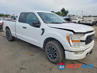 Czwarte zdjęcie samochodu z boku: 2023 FORD F150 VIN:1FTEX1CP6PKD00401 - miniatura