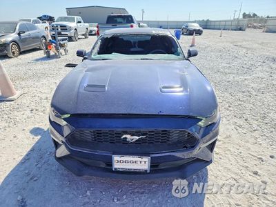 Piąte zdjęcie samochodu w środku: 2018 FORD MUSTANG VIN:1FA6P8TH4J5122988 - miniatura
