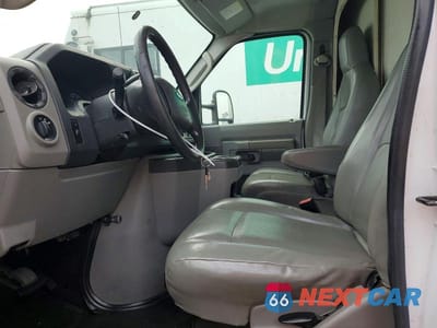 Zdjęcie 7 z 13 samochodu: 2015 FORD E350 BOX TRUCK VIN:1FDWE3FL4FDA37273 - miniatura