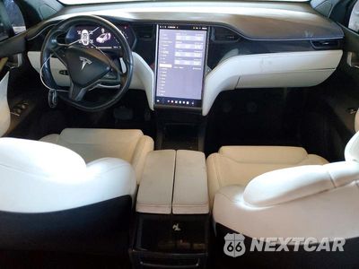 Zdjęcie 8 z 13 samochodu: 2018 TESLA MODEL X VIN:5YJXCDE21JF126183 - miniatura