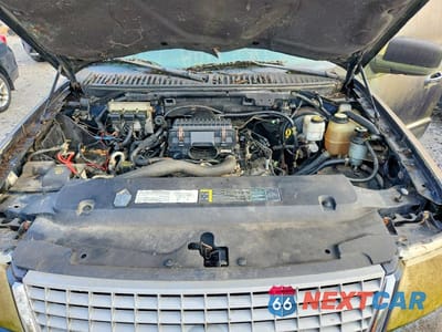 Zdjęcie 12 z 13 samochodu: 2005 FORD EXPEDITION XLT VIN:1FMFU16515LA87674 - miniatura