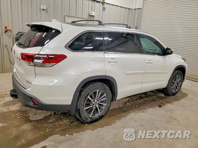 Trzecie zdjęcie samochodu z tyłu: 2018 TOYOTA HIGHLANDER XLE VIN:5TDJZRFH5JS857862 - miniatura