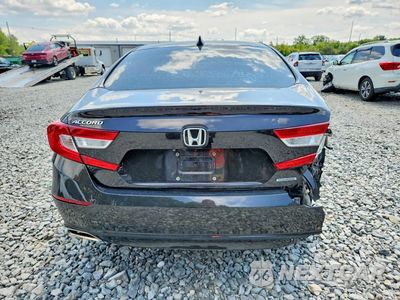 Zdjęcie 6 z 12 samochodu: 2018 HONDA ACCORD TOURING VIN:1HGCV1F94JA081351 - miniatura