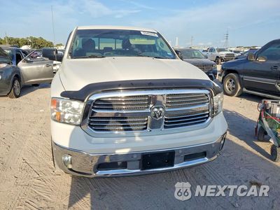 Piąte zdjęcie samochodu w środku: 2016 RAM 1500 SLT VIN:1C6RR6LT3GS278290 - miniatura