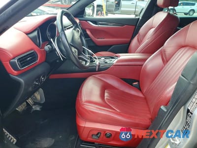 Zdjęcie 7 z 13 samochodu: 2017 MASERATI LEVANTE SPORT VIN:ZN661XUS9HX220296 - miniatura