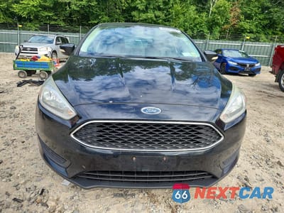 Piąte zdjęcie samochodu w środku: 2015 FORD FOCUS SE VIN:1FADP3F25FL365083 - miniatura