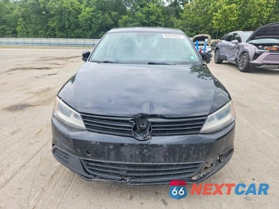 Piąte zdjęcie samochodu w środku: 2011 VOLKSWAGEN JETTA SE VIN:3VWDZ7AJ2BM316830 - miniatura