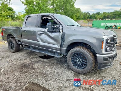 Czwarte zdjęcie samochodu z boku: 2024 FORD F250 SUPER DUTY VIN:1FT8W2BT3REE68941 - miniatura