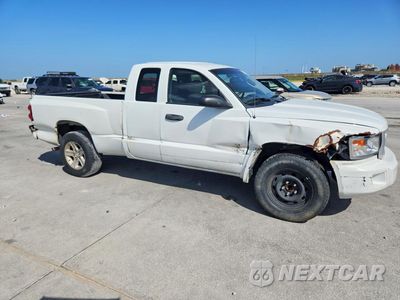 Czwarte zdjęcie samochodu z boku: 2011 DODGE DAKOTA SLT VIN:1D7RE3BK7BS701270 - miniatura
