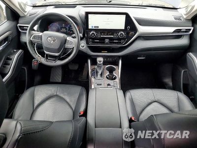 Zdjęcie 8 z 13 samochodu: 2025 TOYOTA HIGHLANDER HYBRID PLATINUM VIN:5TDEBRCH1SS662062 - miniatura