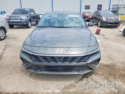 Piąte zdjęcie samochodu w środku: 2025 HYUNDAI ELANTRA SEL SPORT VIN:KMHLM4DG8SU069090 - miniatura