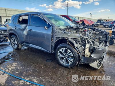 Czwarte zdjęcie samochodu z boku: 2021 NISSAN ROGUE SV VIN:5N1AT3BA5MC778300 - miniatura