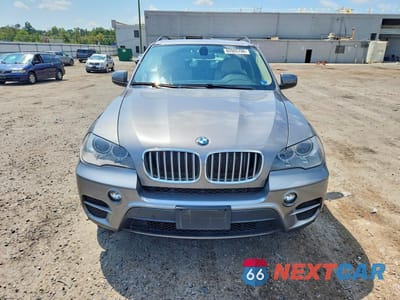Piąte zdjęcie samochodu w środku: 2013 BMW X5 XDRIVE35I VIN:5UXZV4C52D0B11311 - miniatura
