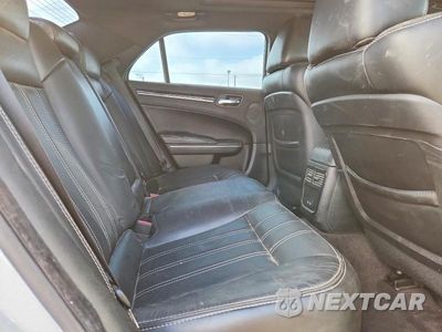 Zdjęcie 10 z 13 samochodu: 2018 CHRYSLER 300 S VIN:2C3CCABG7JH244749 - miniatura