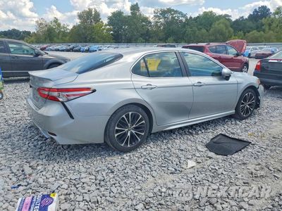 Trzecie zdjęcie samochodu z tyłu: 2018 TOYOTA CAMRY SE VIN:4T1B11HK1JU648468 - miniatura
