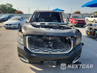 Piąte zdjęcie samochodu w środku: 2018 GMC YUKON DENALI VIN:1GKS2CKJ4JR218180 - miniatura